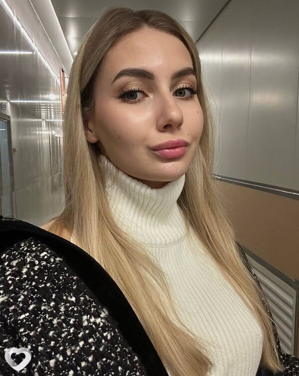 Виктория, 19, Москве — анкета №2376315