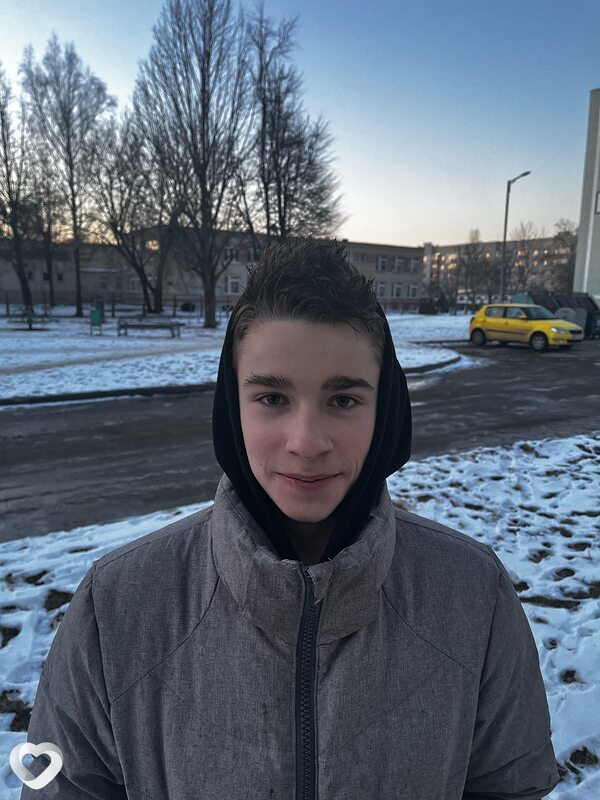 Максим, 20, Орше — анкета №2376159