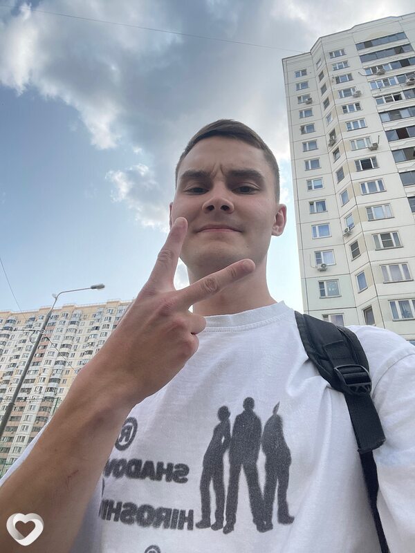 Миша, 22, Москве — анкета №2376055