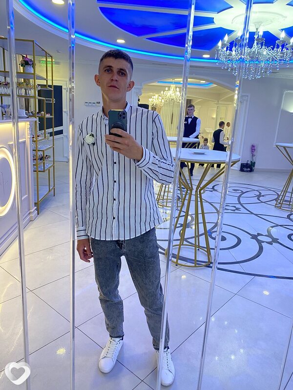 Михаил, 26, Москве — анкета №2376620