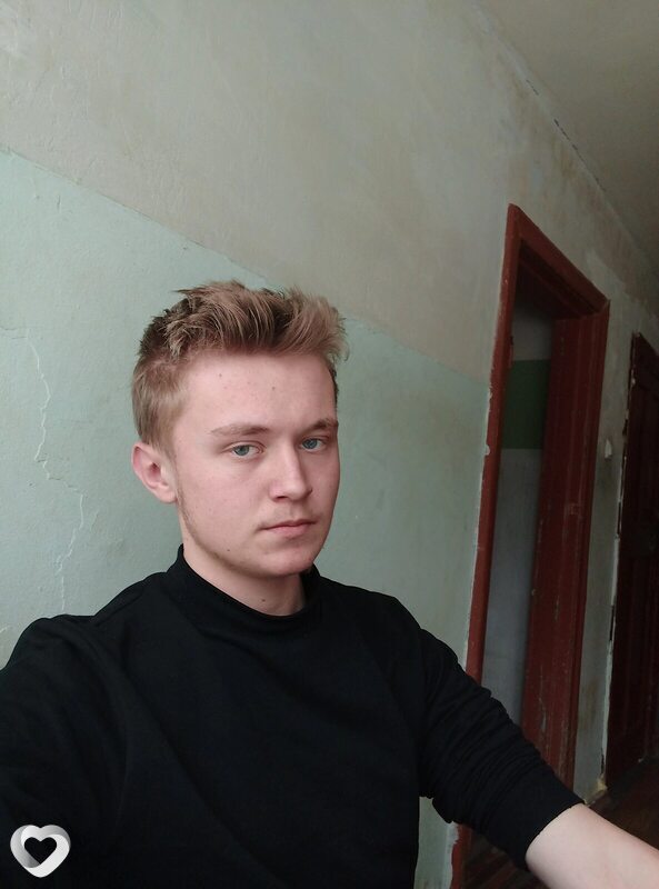 Виталий, 21, Асбесте — анкета №2376953