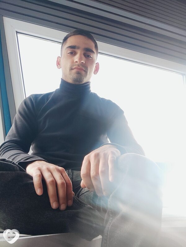 Олег, 25, Москве — анкета №2377076