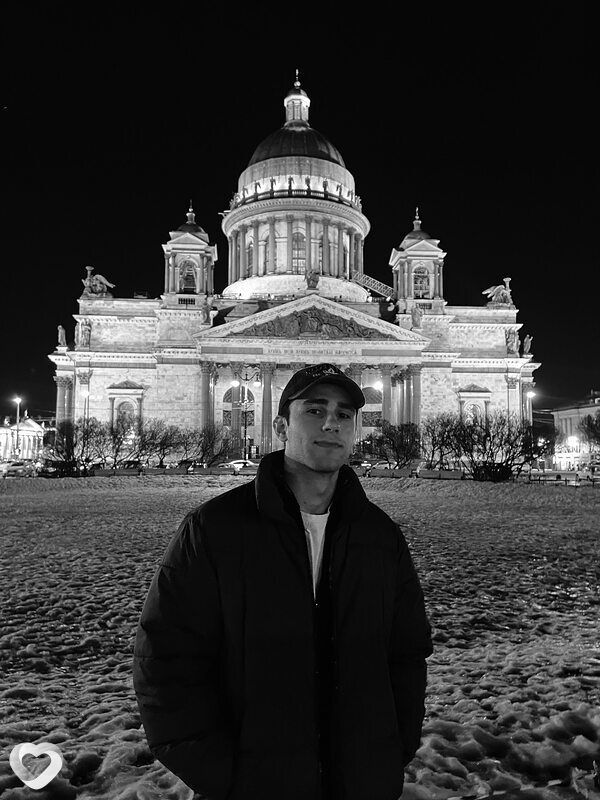 Артём, 21, Москве — анкета №2379071