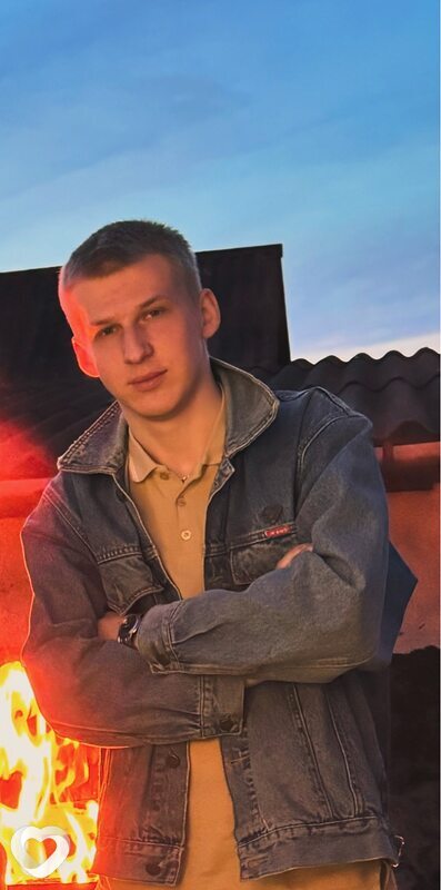 Денис, 23, Бресте — анкета №2379352