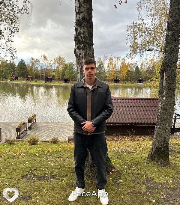 Гриша, 19, Москве — анкета №2380139