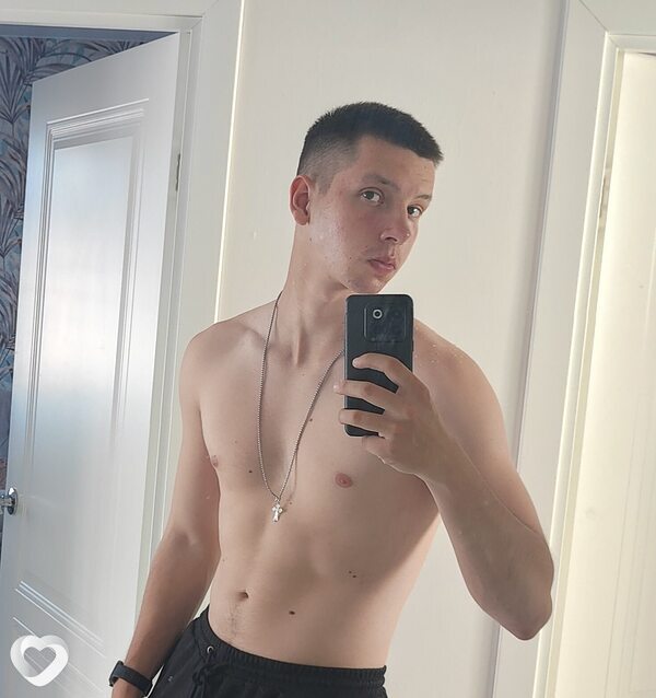 Лев, 22, Нижнем Новгороде — анкета №2379548