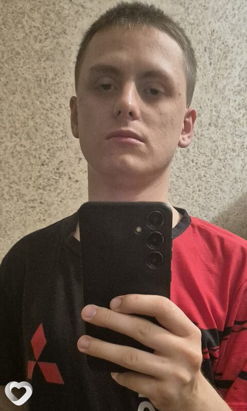 Артём, 22, Махачкале — анкета №2380413