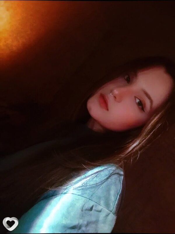 Ульяна, 19, Новоалтайске — анкета №2380482
