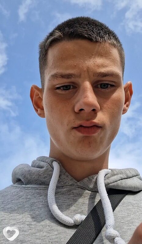 Артем, 19, Полоцке — анкета №2380789