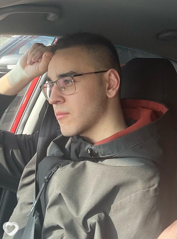 Артем, 22, Тюмени — анкета №2381701