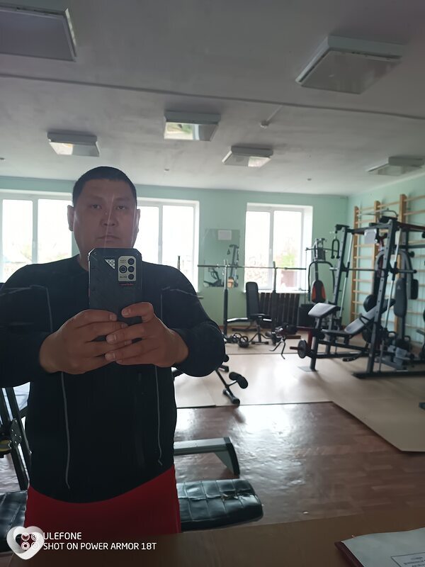 Юрий, 41, Ростове-на-Дону — анкета №2381807