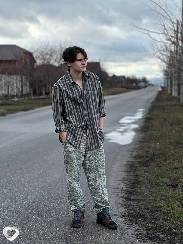 Борис, 19, Белгороде — анкета №2382586