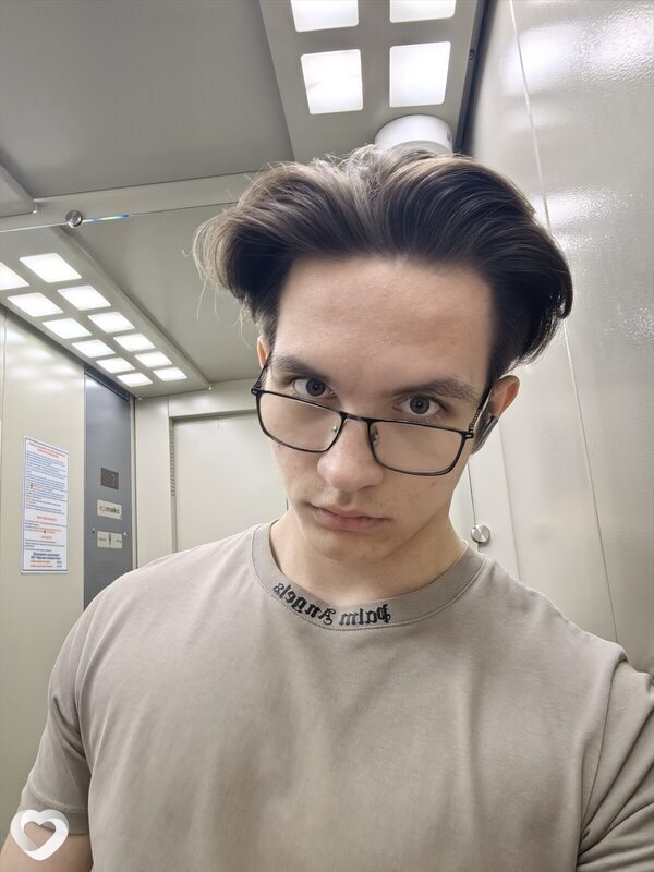 Дмитрий, 19, Томске — анкета №2382912