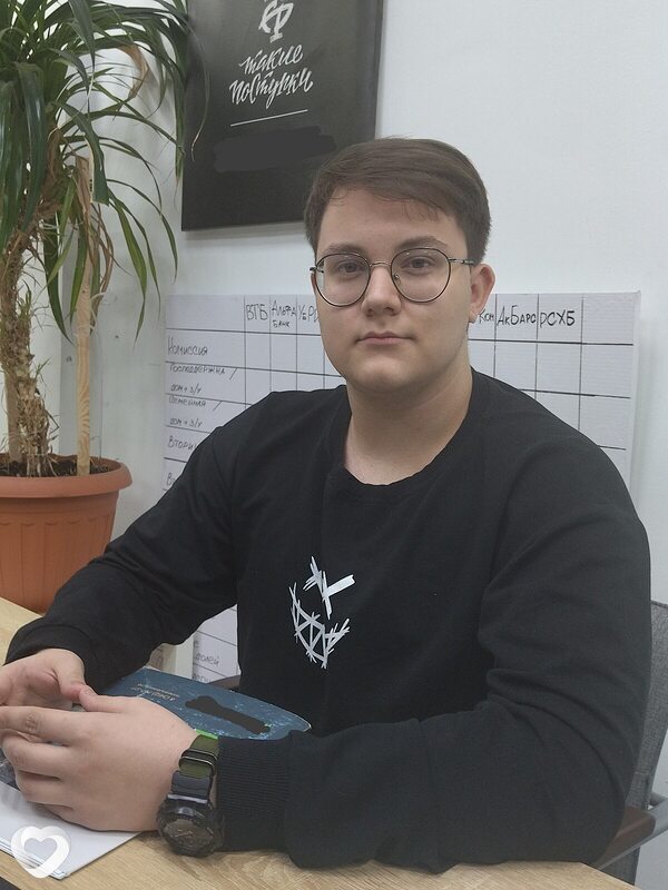 Максим, 20, Ижевске — анкета №2383061