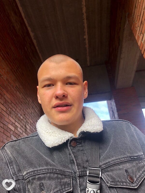 Дима, 20, Санкт-Петербурге — анкета №2383209