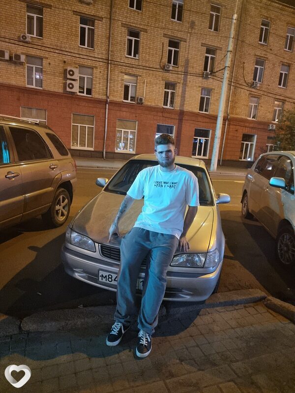 Александр, 21, Красноярске — анкета №2383224