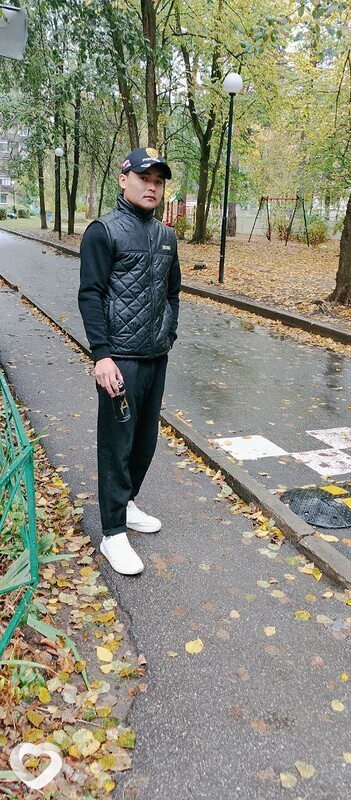 Саша, 24, Москве — анкета №2383169