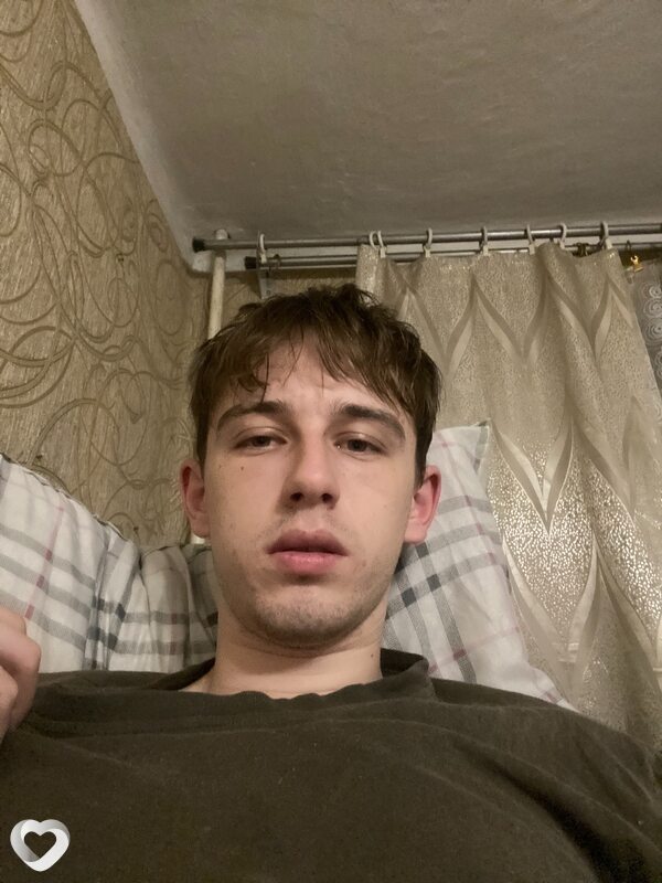 Денис, 21, Севастополе — анкета №2383861
