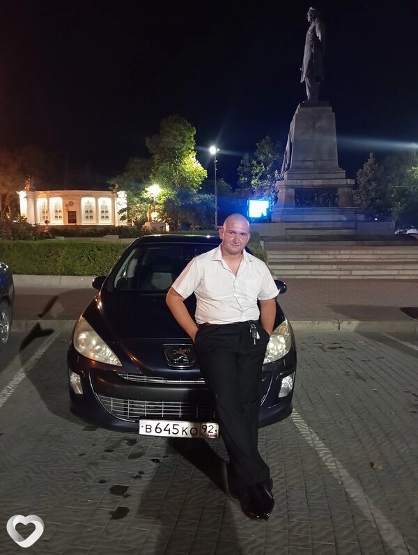Дима, 23, Сочи — анкета №2384432