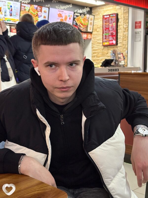 Кирилл, 26, Ханты-Мансийске — анкета №2384198