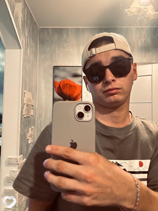 Павел, 22, Казани — анкета №2384153