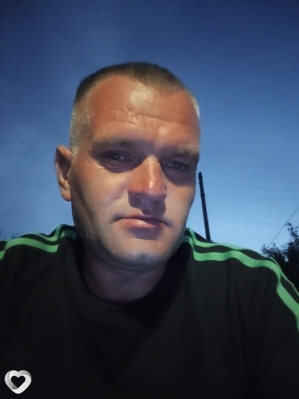 Олежа, 38, Краснодоне — анкета №2384682
