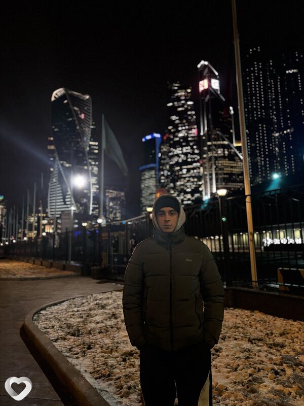 Кирилл, 20, Челябинске — анкета №2384931