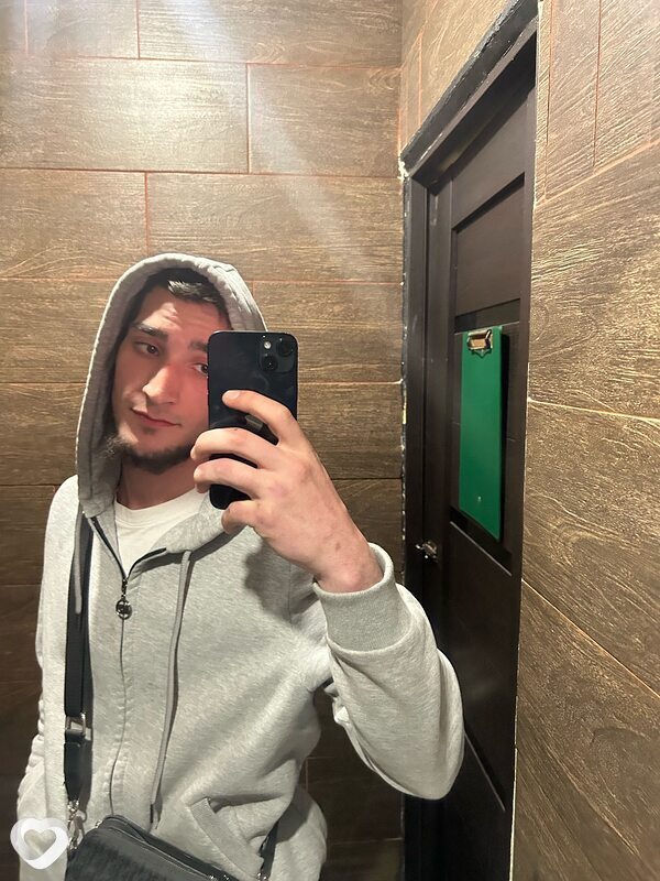 Абубакар, 21, Санкт-Петербурге — анкета №2384943