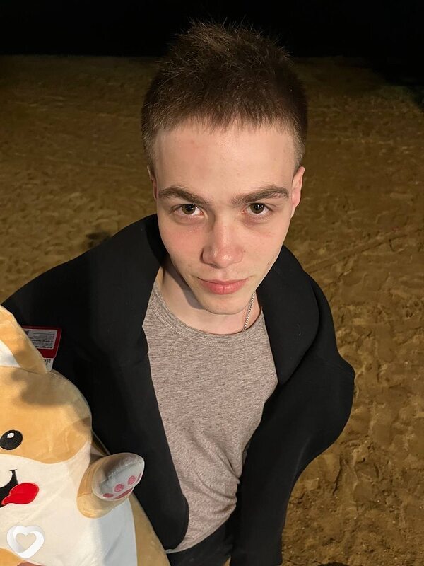 Александро, 21, Москве — анкета №2385284