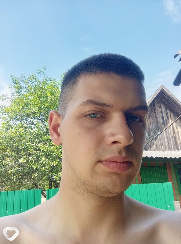 Артем, 21, Ганцевичах — анкета №2384900