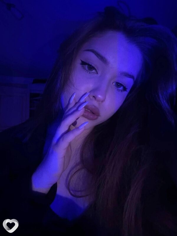 Вика, 22, Санкт-Петербурге — анкета №2385694