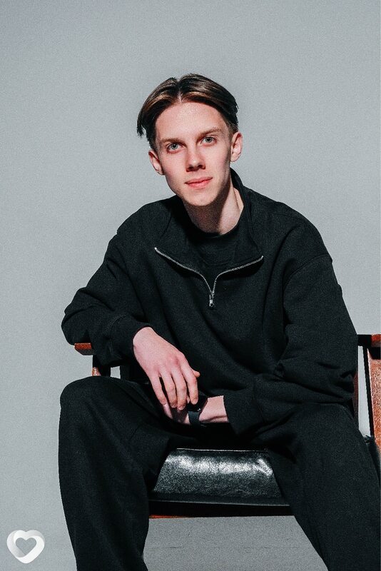 Артём, 19, Южно-Сахалинске — анкета №2385855