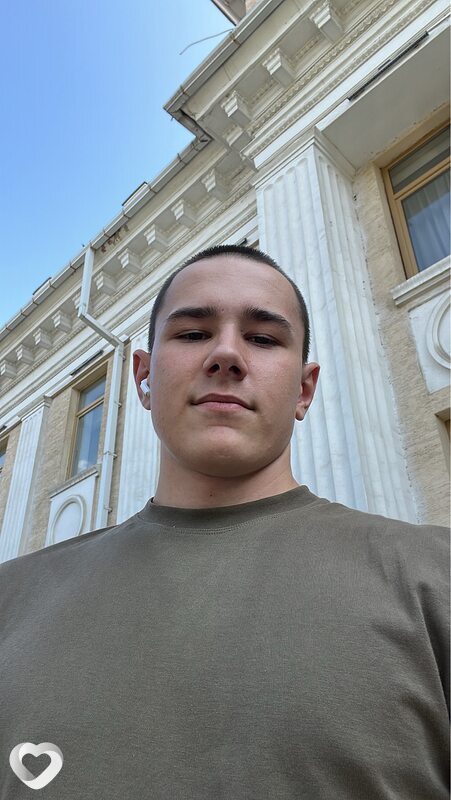 Дмитрий, 20, Волгограде — анкета №2386745