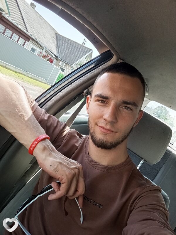 Даниил, 25, Барановичах — анкета №2387429