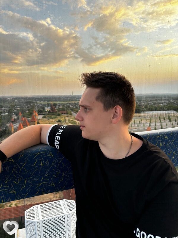 Максим, 23, Воронеже — анкета №2387541