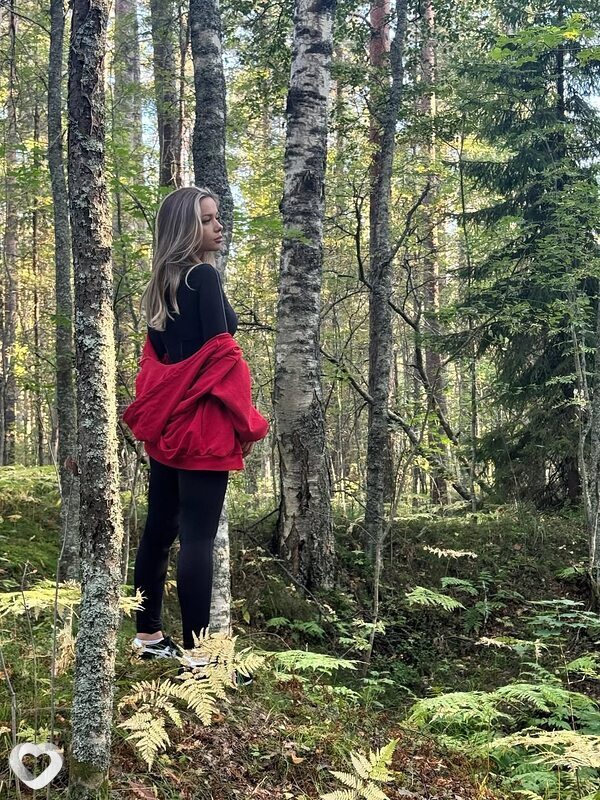 Анютка, 21, Магнитогорске — анкета №2388072