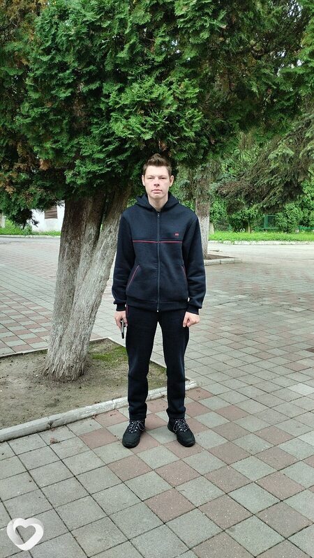 Артём, 22, Челябинске — анкета №2388304