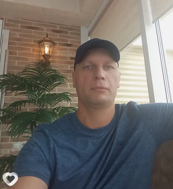 Михаил, 39, Барнауле — анкета №2388266