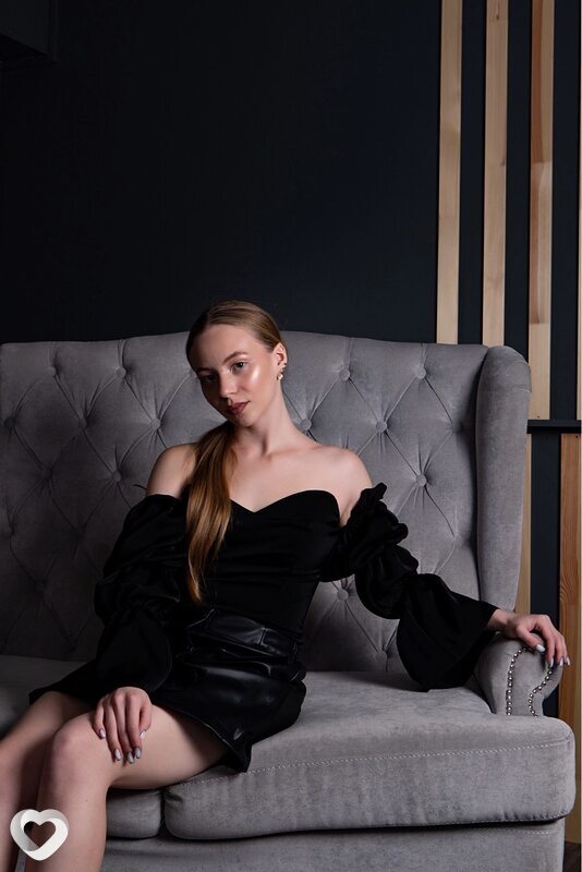 Яна, 24, Ханты-Мансийске — анкета №2388617