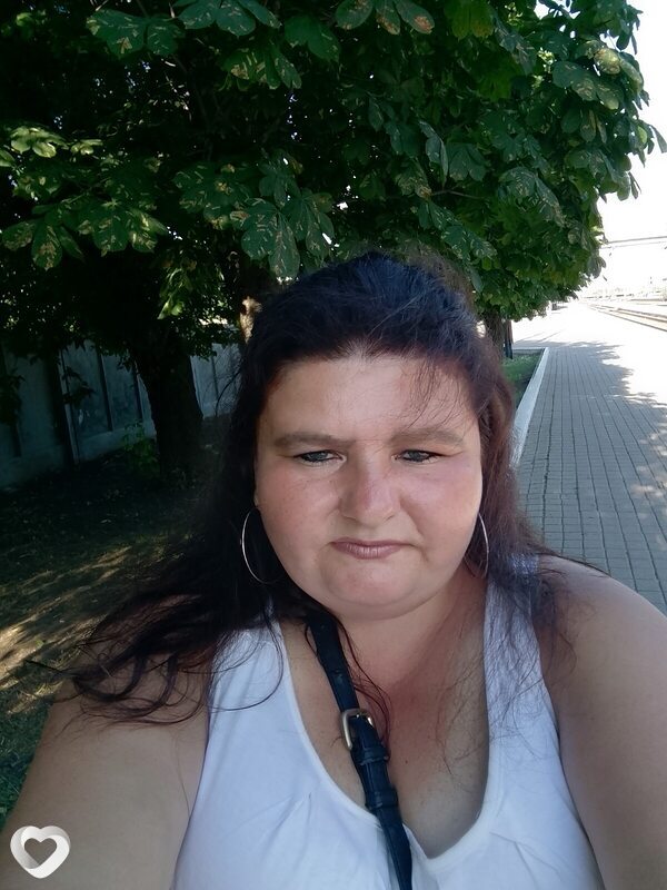 Ника, Хотин