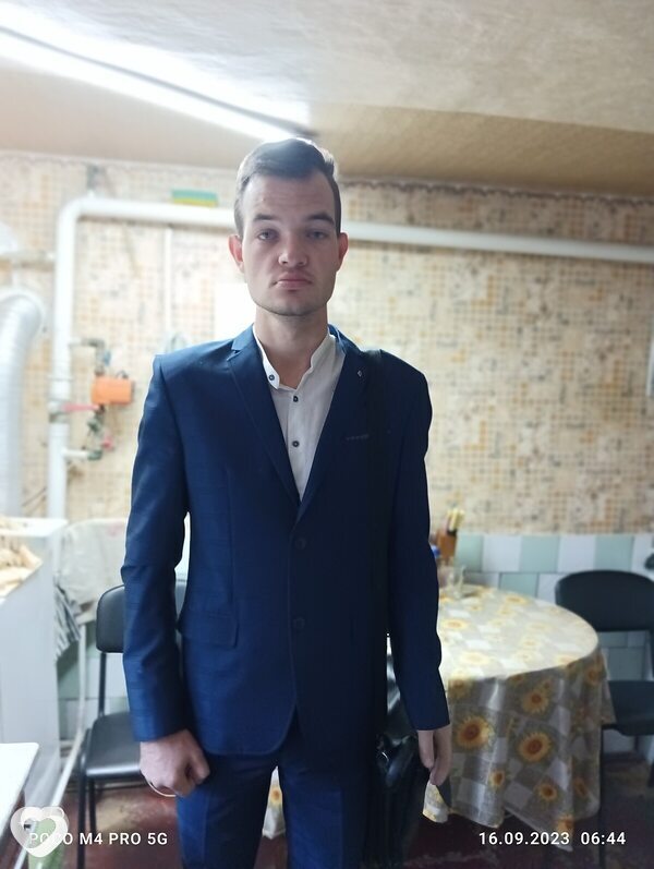 Евгений, 25, Луганске — анкета №2389137