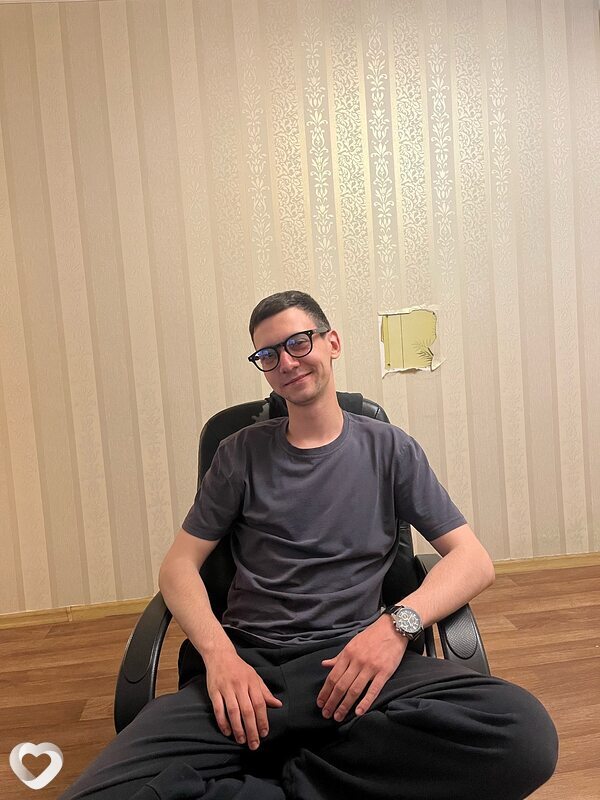 Илья, 23, Иркутске — анкета №2389272