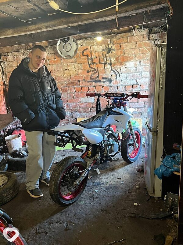 Олежа Джи, 22, Великом Новгороде — анкета №2389423