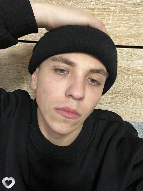 Сергей, 22, Енакиеве — анкета №2389799