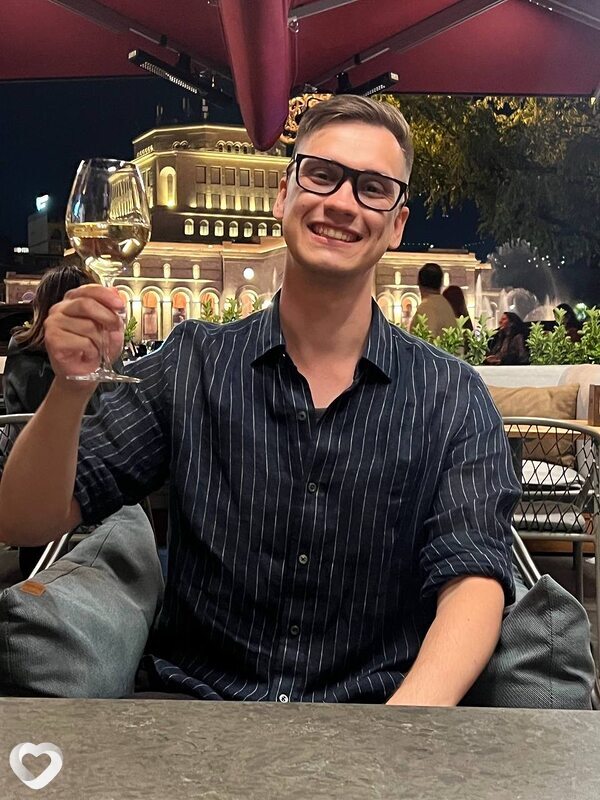 Илья, 25, Екатеринбурге — анкета №2389973