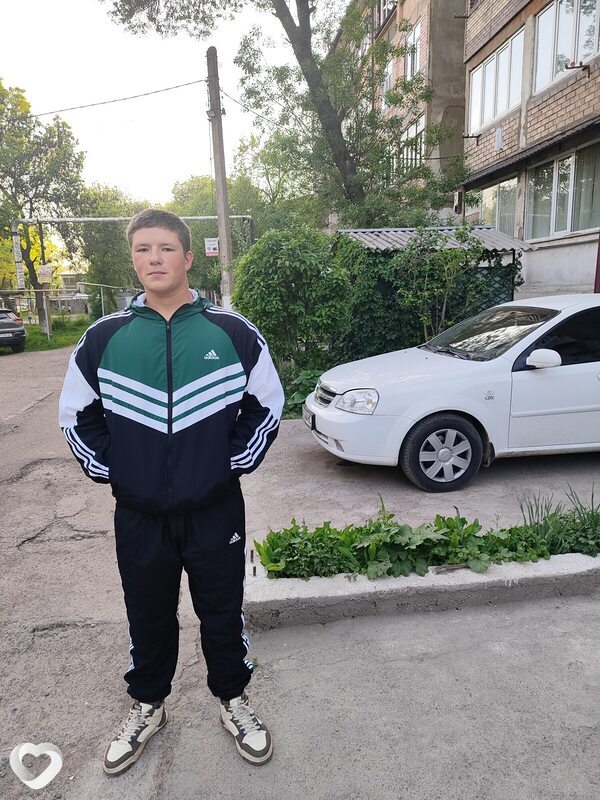 Максим, 21, Ростове-на-Дону — анкета №2392828