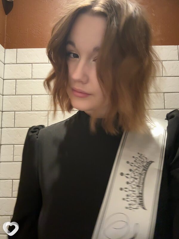 Арина, 19, Ижевске — анкета №2393908