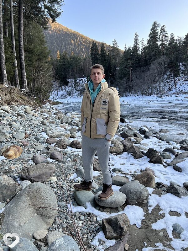 Кирилл, 22, Воронеже — анкета №2394959