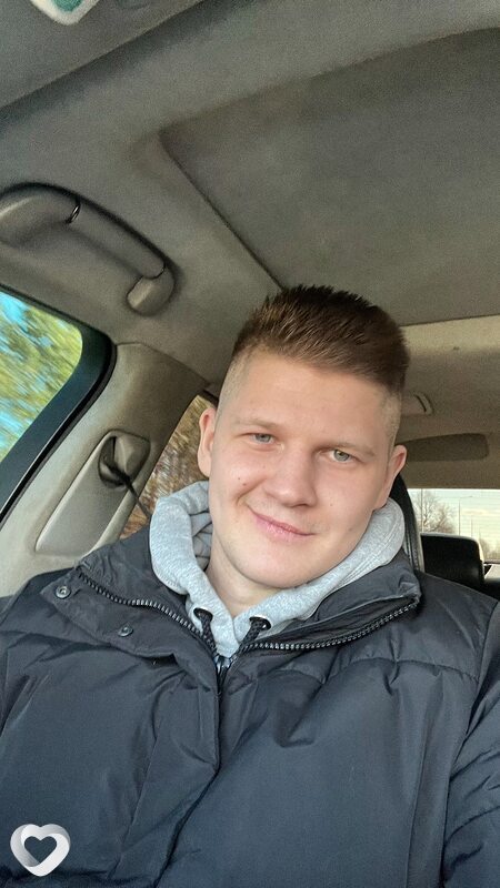 Максим, 27, Москве — анкета №2396213