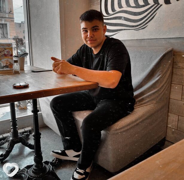 Евгений, 21, Сергиеве Посаде — анкета №2396344